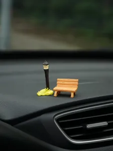 Niedliche Miniatur Straßenlaterne und Bank Auto Armaturenbrett Ornament für gemütliche Deko.