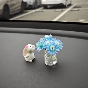 Süße Hasenfigur und blaue Blumen Glasvase Set für Auto Armaturenbrett Dekoration.