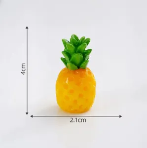 Mini ornamento di ananas in resina decorazione cruscotto auto piccolo formato carino 4cm