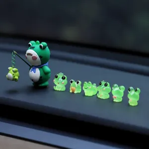 Luminous Resin Frog Car Ornament Cute Cartoon Dashboard Decor Desktop Miniature Figurine Automotive Interior Accessories