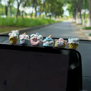 Ornamenti per cruscotto auto con dessert di cuccioli carini, figurine di animali in resina.