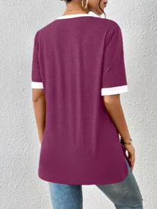Maglietta estiva casual da donna a maniche corte con scollo a V e dettagli a contrasto.