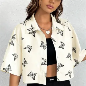 Chaqueta corta de verano con estampado de mariposas, mangas cortas y elegante cuello de solapa.