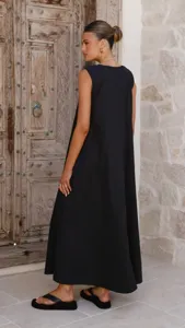Elegant black sleeveless maxi dress for women summer casual chic U-neck long dress outfit