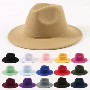Klassischer einfarbiger Filz-Fedora-Hut mit breiter Krempe für Herren und Damen Mode.