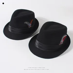 Schwarzer Woll-Fedora-Hut mit Federn, klassische britische Jazz-Mütze für Damen und Herren.
