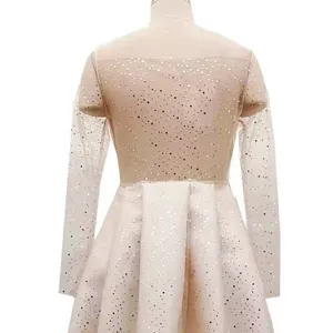 Elegante abito da sera lungo in tulle con paillettes maniche lunghe vista posteriore