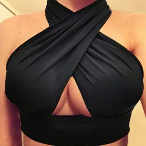 Top corto incrociato nero halter sexy senza maniche ritaglio moda estate streetwear da donna