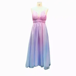 Verlauf lila Chiffon Träger langes Kleid, elegante V-Ausschnitt Strandkleid für Sommer.