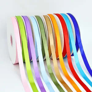 Rotoli di nastro in raso colorato 1.2cm monofacciale per confezioni regalo e bouquet floreali.