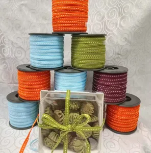 Nastro di poliestere decorativo da 0,5 cm con cuciture per bricolage e confezioni da forno.