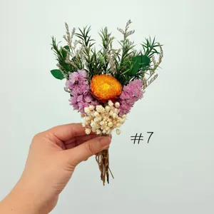 Mini Trockenblumen Strauß im Boho Stil kleine Tasche Boutonniere für Hochzeit und Trauzeugen.