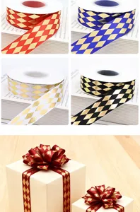 Goldgeprägtes Karo Polyesterband zum Geschenke verpacken, Kuchen backen und Dekorieren.