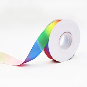 Buntes Regenbogen Farbverlauf Satinband Rolle für DIY Handwerk, Geschenke und Blumenverpackung.