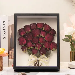 Geconserveerde rode rozen bloemen fotolijst gedroogd boeket romantisch cadeau