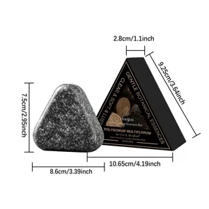 Vue detaillee du pain de shampoing triangulaire aux dimensions exactes avec sa jolie boite.