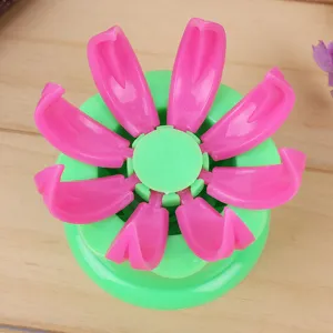 DIY bunter manueller Plastik Baozi Maker Teigtaschen Form Kueche Kochwerkzeug Ansicht