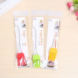 Set di pennelli da pasticceria in silicone con confezione trasparente, ideale per cucinare.