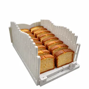 Kunststoff Brotschneidemaschine fuer Toast und Kuchen, verstellbare Schneidehilfe zum Backen.