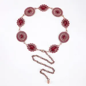 Elegante cintura a catena vintage in rame con medaglioni di pietre ovali rosse per le donne