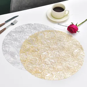 Tovaglietta tonda in PVC impermeabile con motivo floreale, elegante decorazione per la sala da pranzo.