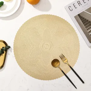 Tovaglietta di Girasole in PVC Traforato Resistente al Calore Decorazione Tavolo Moderno Minimalista Oro Argento Rosso