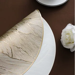 Goudfolie veer textuur PVC placemat detail, luxe waterdicht hittebestendig tafelmat.