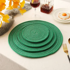 Groene ronde katoenen gevlochten placemat warmte-isolerende pannenlap detailweergave