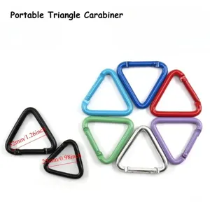 Dettagli degli accessori hardware per moschettone triangolare portatile colorato.