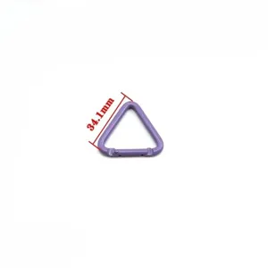 Moschettone triangolare viola piccolo clip zaino 34.1mm gancio metallico per artigianato fai da te.