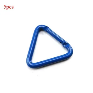 Moschettone triangolare blu per accessori da esterno fai da te e sospensione dello zaino.