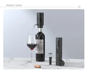 Ensemble de décanteur aérateur et ouvre-bouteille de vin électrique pour bar moderne.