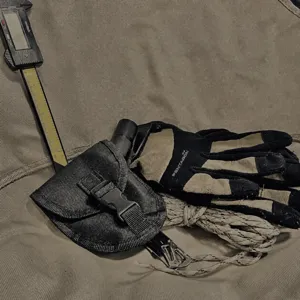 Kit de sac de rangement tactique portable pour le camping en plein air et le travail.