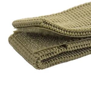 Detaillierte Nahaufnahme des taktischen Nylon-Gurtbandes mit robustem Klettverschluss.