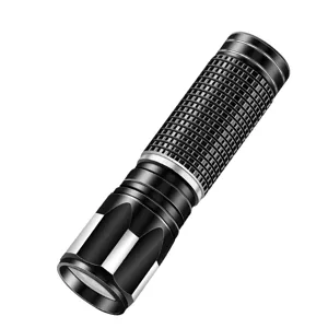 Tragbare LED Taschenlampe aus Aluminiumlegierung fuer Outdoor, Camping und den taeglichen Notfall.
