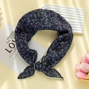 Retro floral cotton linen triangle scarf with white lace trim, stylish neck accessory.