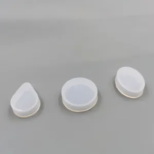 Dettaglio stampo in resina epossidica di silicone, stampo per ciondoli traslucido fai da te