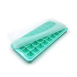 Bandeja de cubitos de hielo de silicona con tapa, molde flexible para fácil extracción.