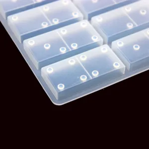 Translucente siliconen domino harsmal voor DIY projecten, flexibel en gemakkelijk te gebruiken.