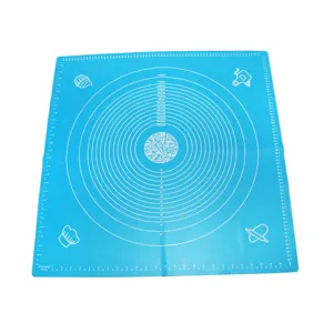 Blaue Silikon-Backmatte mit Messskalen und konzentrischen Ringen zum Backen und Basteln.