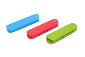 Silicone hot handle holder with diamond texture, heat resistant cover for cast iron skillets.