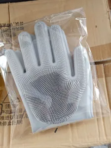 Siliconen afwashandschoenen met borstelharen, praktisch keukenreinigingsgereedschap voor dagelijks.
