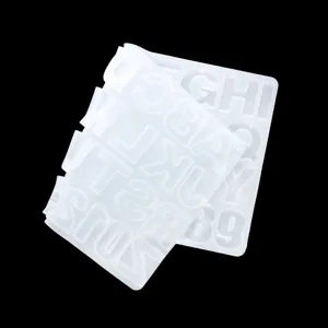 Transparante siliconen mal voor letters en cijfers voor DIY harsambachten en sieraden hangers.