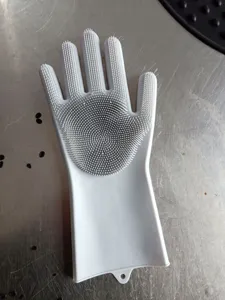 Witte siliconen schoonmaakhandschoenen keuken afwashandschoenen met zachte borstelharen en hanggat.