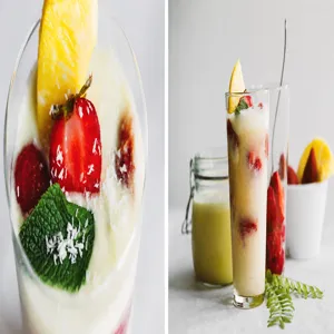 Detailaufnahme eines kühlen Frucht-Smoothies mit Eis aus der quadratischen Form
