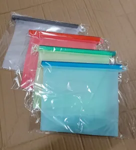 Silicone fresh-keeping bag detail showing multi-color sealing bars and transparent pouch design.