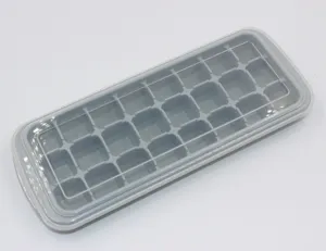 Bandeja de hielo de silicona con 24 compartimentos y tapa transparente para bebidas.