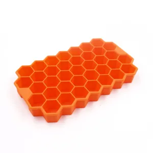 Vassoio per cubetti di ghiaccio in silicone a nido d'ape arancione con 37 griglie, stampo.