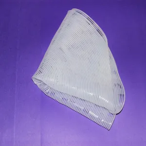 Weißer Silikon-Dampfgarer-Matte, atmungsaktives Mesh-Design zum Kochen und Dämpfen in der Küche.