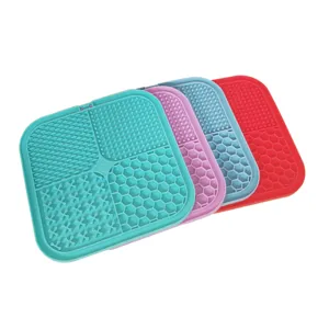 Silicone pet slow feeder lick mat set with suction cups for cats and dogs feeding 4pcs